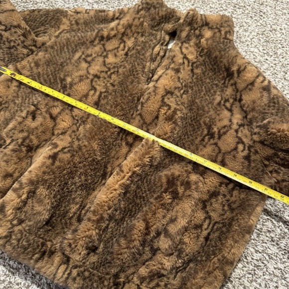 Oli And Hali Fuzzy Sherpa Pullover Animal Print Faux Fur 1/4 Zip Medium‎ - Picture 6 of 7